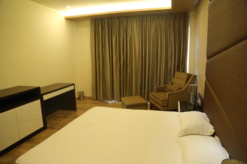 Hardy'S World Hotel Ludhijána Szoba fotó